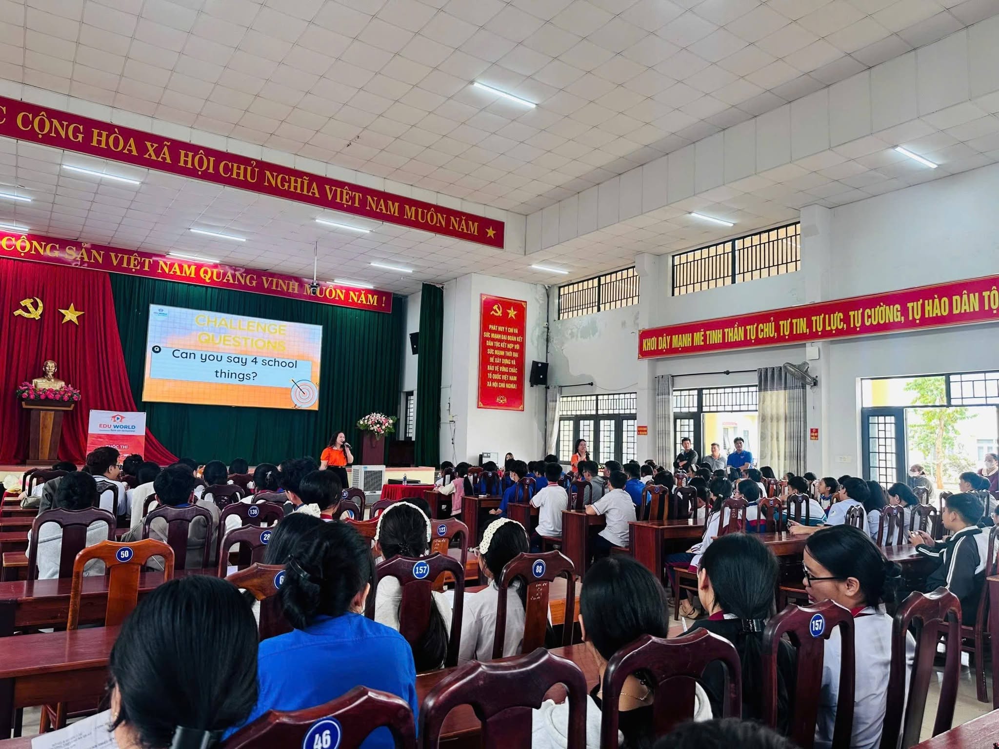 SINH HOẠT HÈ: TRANG BỊ KỸ NĂNG, VỮNG VÀNG TƯƠNG LAI