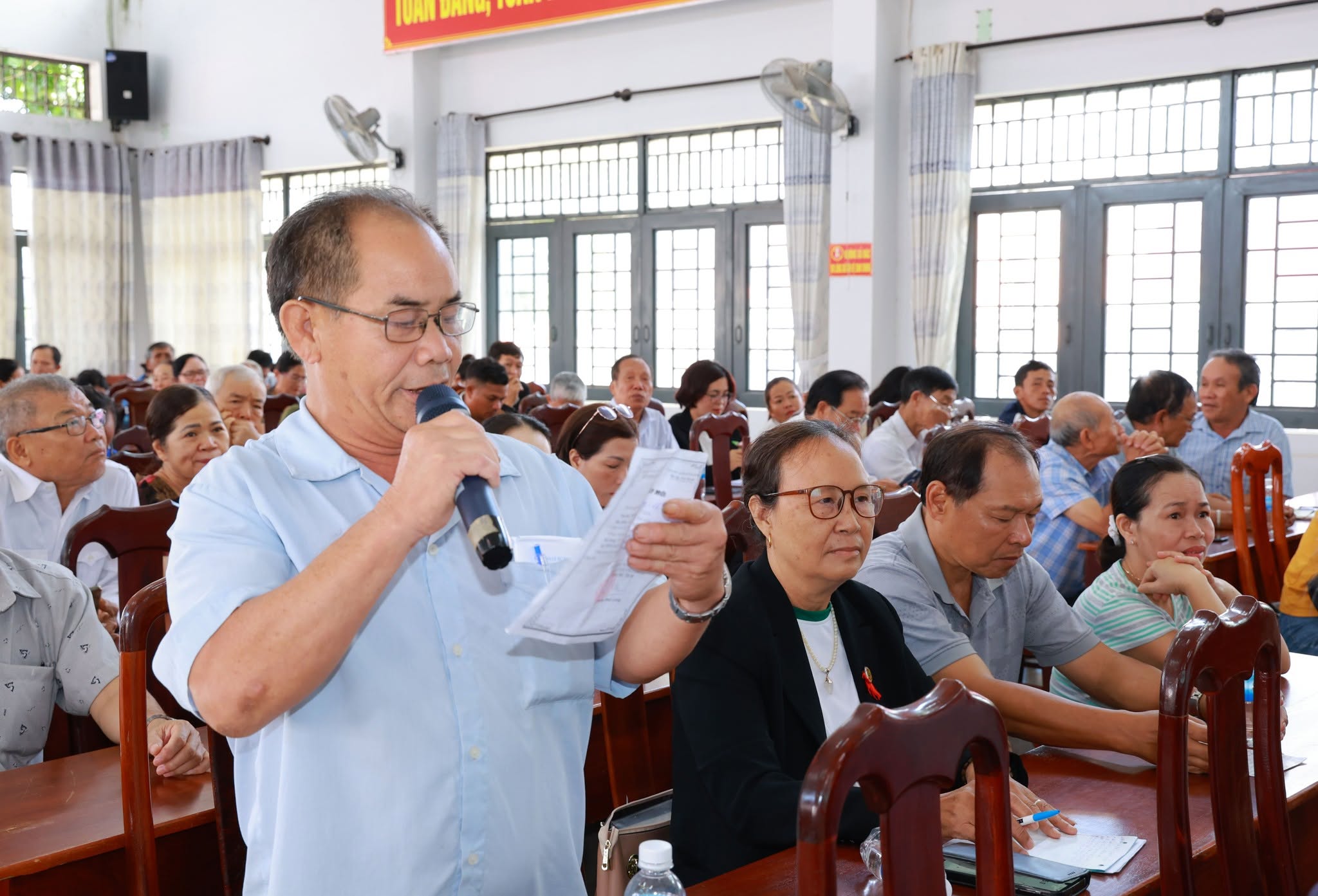 TỔ ĐẠI BIỂU SỐ 12 HĐND TỈNH ĐẮK LẮK TIẾP XÚC CỬ TRỊ PHƯỜNG TÂN AN VÀ XÃ QUẢNG PHÚ