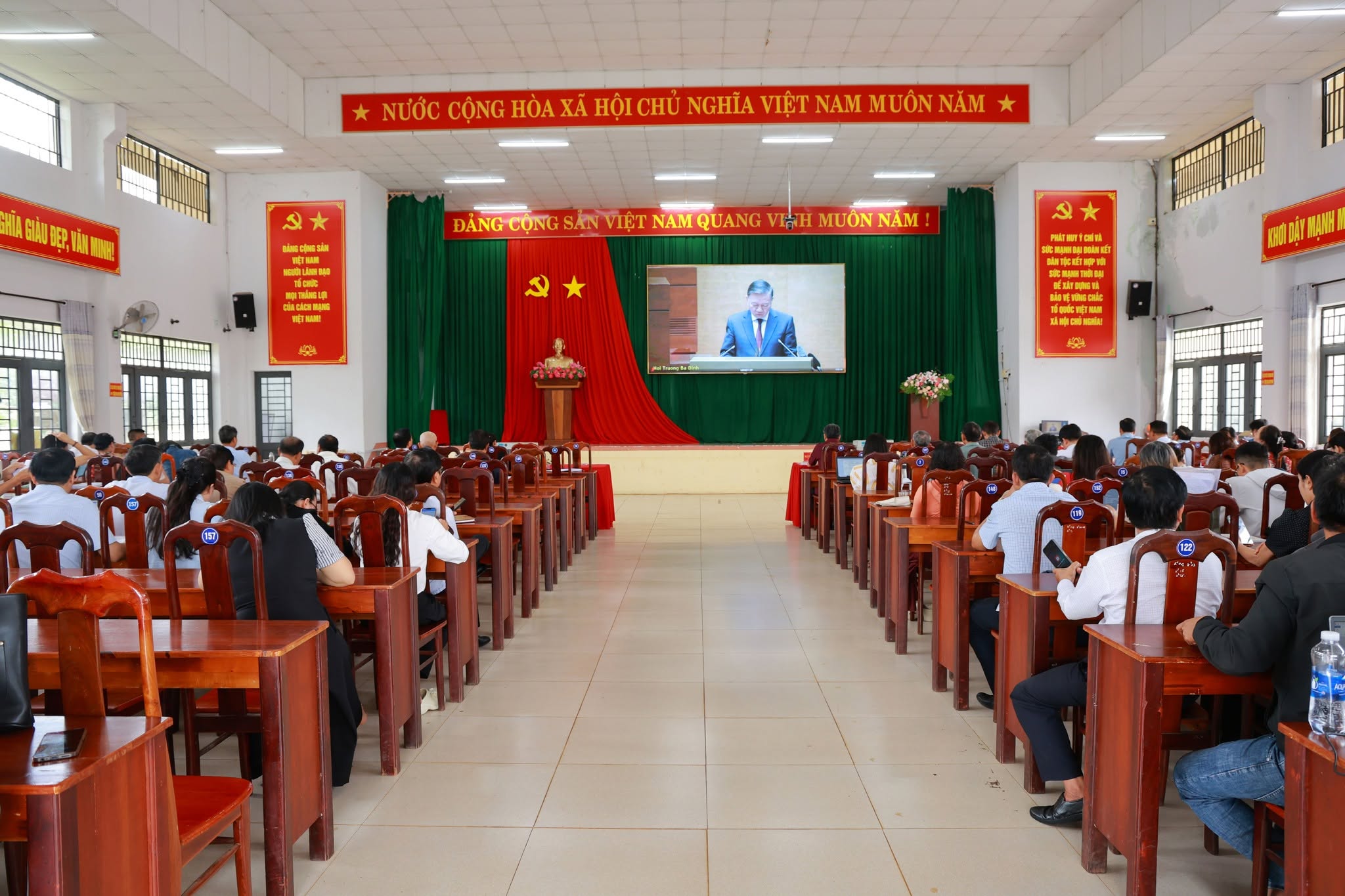HỘI NGHỊ TOÀN QUỐC QUÁN TRIỆT, TRIỂN KHAI THỰC HIỆN NGHỊ QUYẾT HỘI NGHỊ LẦN THỨ BA BAN CHẤP HÀNH TRUNG ƯƠNG ĐẢNG KHÓA XIV