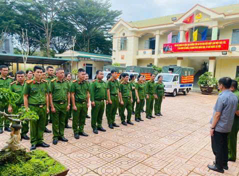 THƯỞNG NÓNG CÔNG AN PHƯỜNG TÂN AN TRONG CÔNG TÁC ĐẤU TRANH PHÒNG CHỐNG TỘI PHẠM