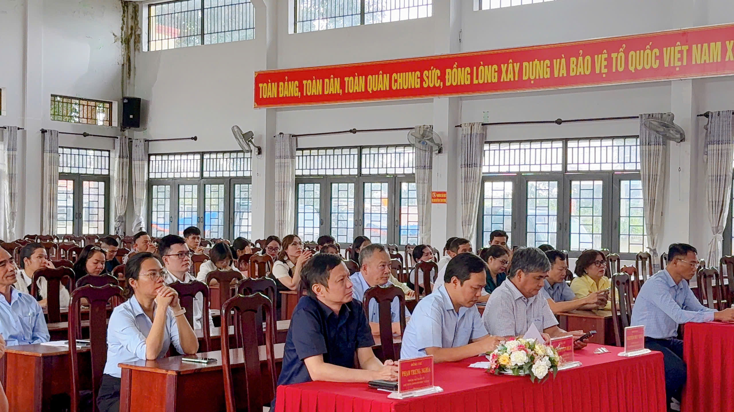 Đảng ủy - Hội đồng nhân dân - Ủy ban nhân dân - Ủy ban Mặt trận Tổ quốc Việt Nam phường Tân An phát động ủng hộ nhân dân khắc phục hậu quả do thiên tai gây ra